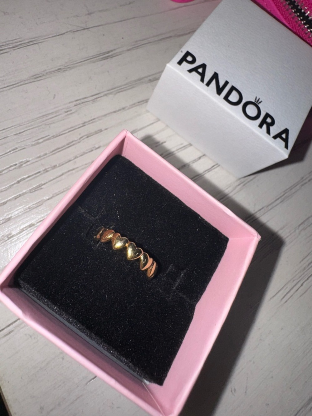 Pandora Gold Heart Link Ring with Pink Gift Box